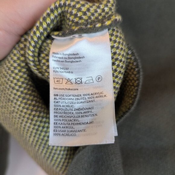 H&M x Smiley World Sweater, Sz 16/18 Junior - Picture 5 of 5